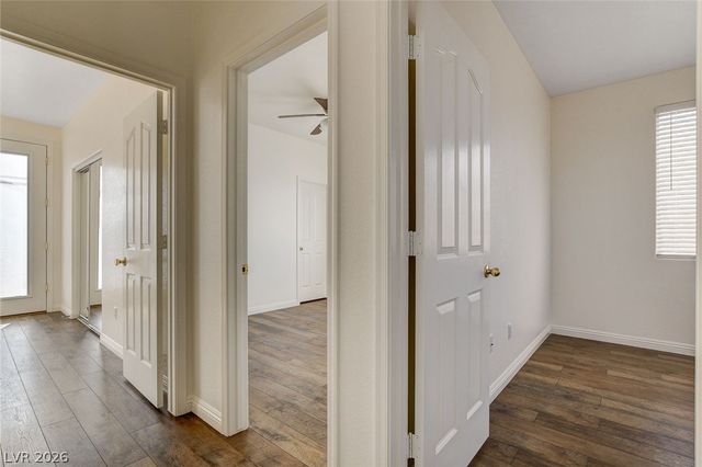 10261 Bentley Oaks Avenue, Las Vegas, NV 89135