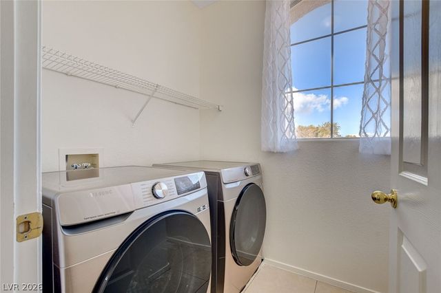 10261 Bentley Oaks Avenue, Las Vegas, NV 89135