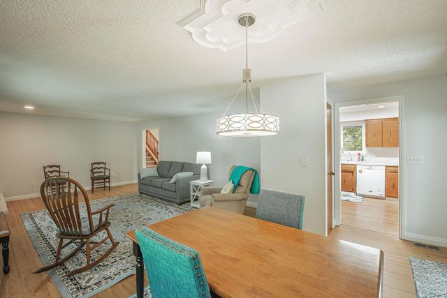 9924 N Woodridge Dr, Spokane, WA 99208