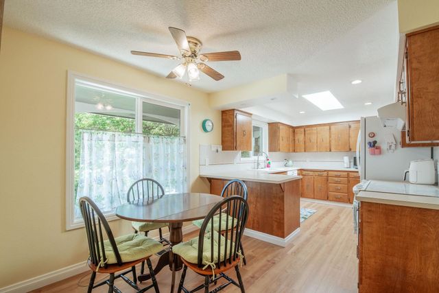 9924 N Woodridge Dr, Spokane, WA 99208