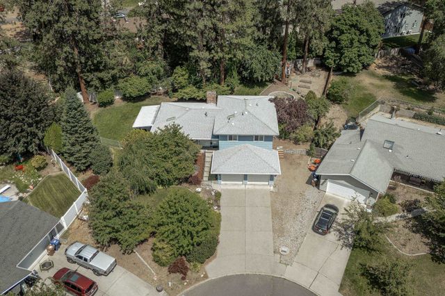 9924 N Woodridge Dr, Spokane, WA 99208