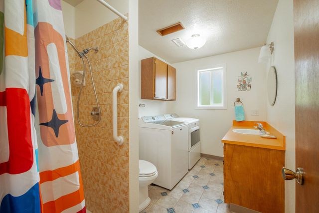 9924 N Woodridge Dr, Spokane, WA 99208