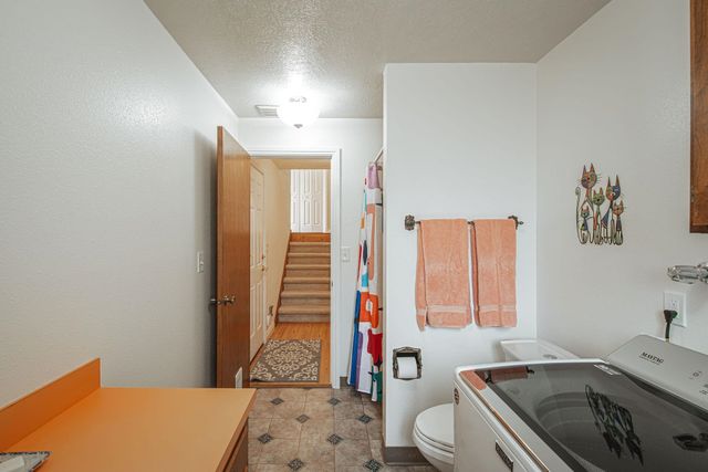 9924 N Woodridge Dr, Spokane, WA 99208