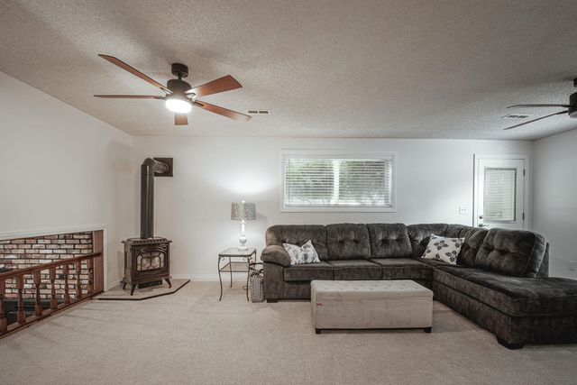 9924 N Woodridge Dr, Spokane, WA 99208