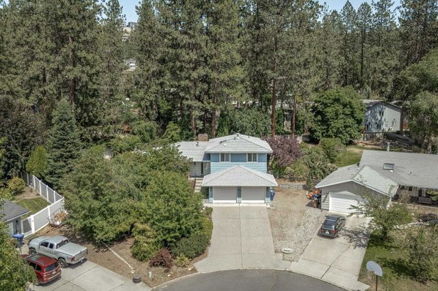 9924 N Woodridge Dr, Spokane, WA 99208