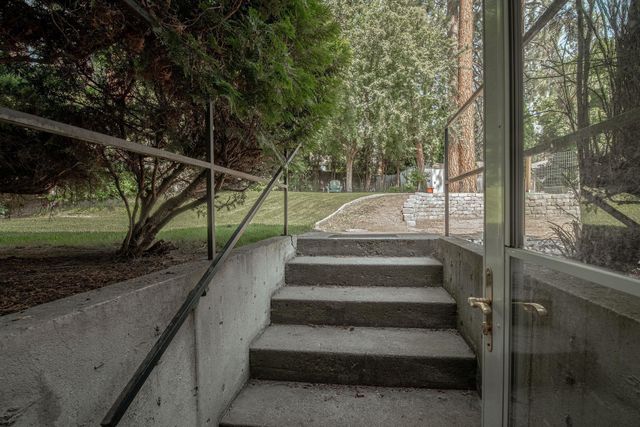 9924 N Woodridge Dr, Spokane, WA 99208