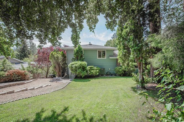 9924 N Woodridge Dr, Spokane, WA 99208