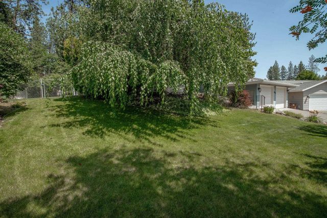 9924 N Woodridge Dr, Spokane, WA 99208