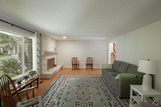 9924 N Woodridge Dr, Spokane, WA 99208