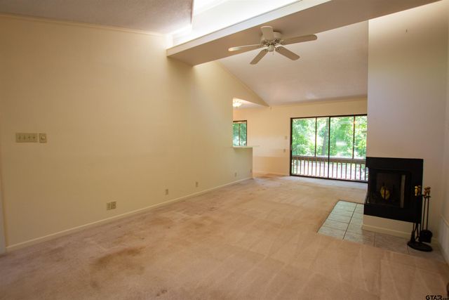 17573 Indian Summer Ln, Flint, TX 75762
