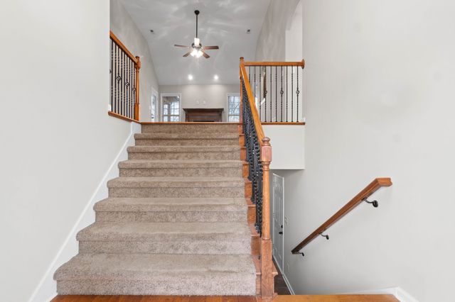 2485 Senseney Dr, Clarksville, TN 37042