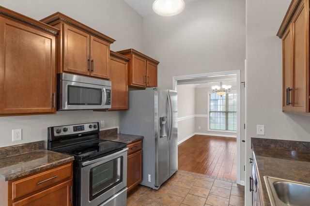 2485 Senseney Dr, Clarksville, TN 37042