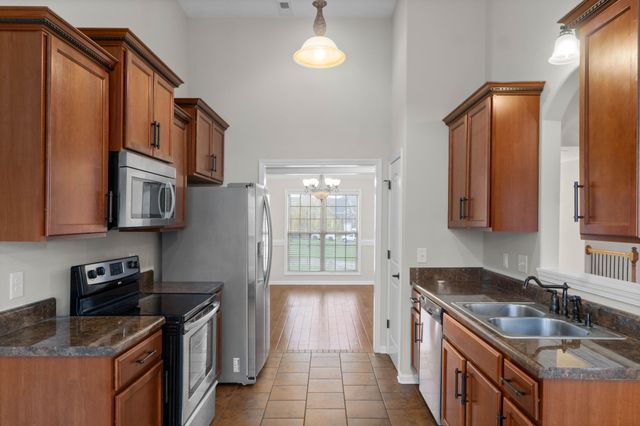 2485 Senseney Dr, Clarksville, TN 37042
