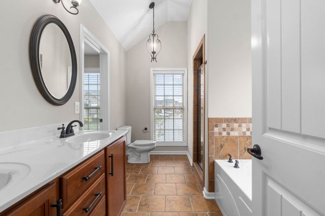 2485 Senseney Dr, Clarksville, TN 37042