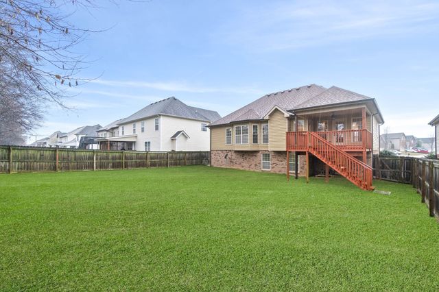 2485 Senseney Dr, Clarksville, TN 37042