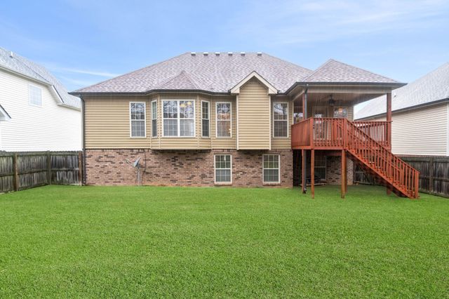 2485 Senseney Dr, Clarksville, TN 37042