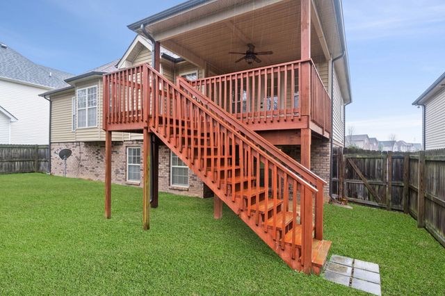 2485 Senseney Dr, Clarksville, TN 37042