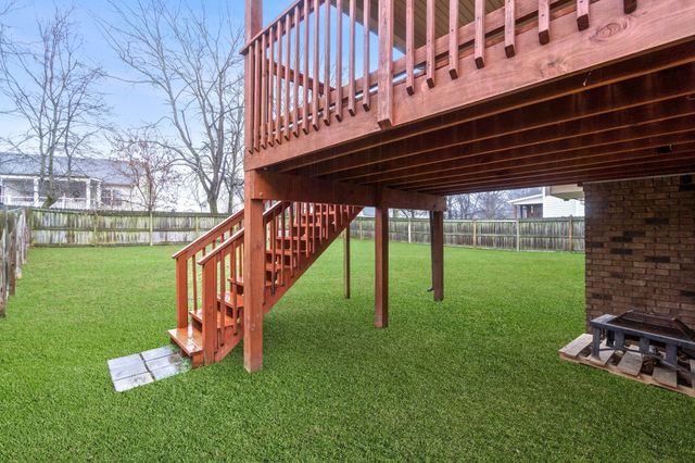 2485 Senseney Dr, Clarksville, TN 37042
