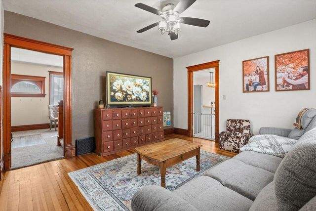 110 S LUBECK Street, Holstein, IA 51025