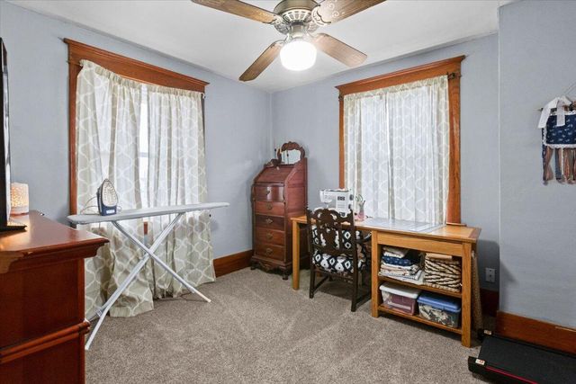 110 S LUBECK Street, Holstein, IA 51025