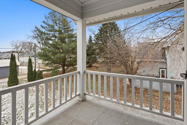 110 S LUBECK Street, Holstein, IA 51025