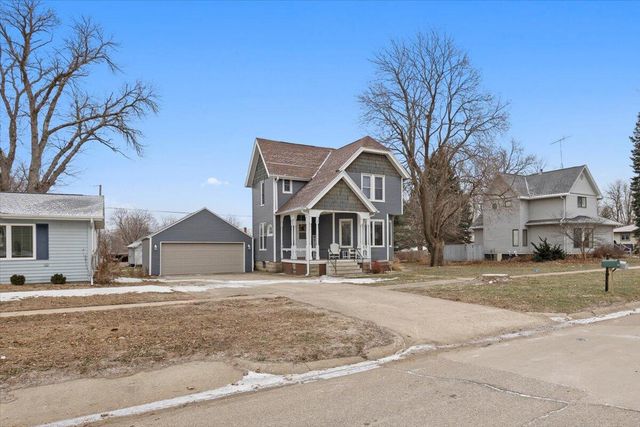 110 S LUBECK Street, Holstein, IA 51025