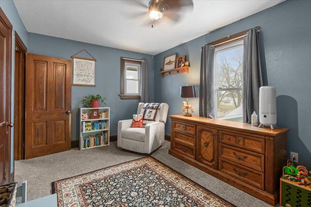 110 S LUBECK Street, Holstein, IA 51025