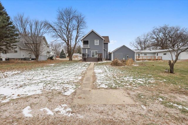 110 S LUBECK Street, Holstein, IA 51025
