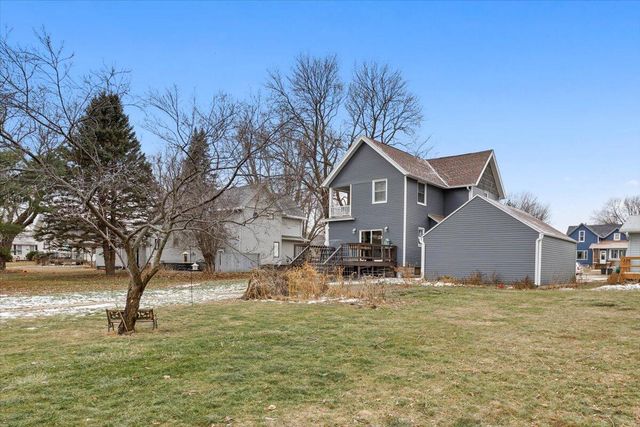 110 S LUBECK Street, Holstein, IA 51025