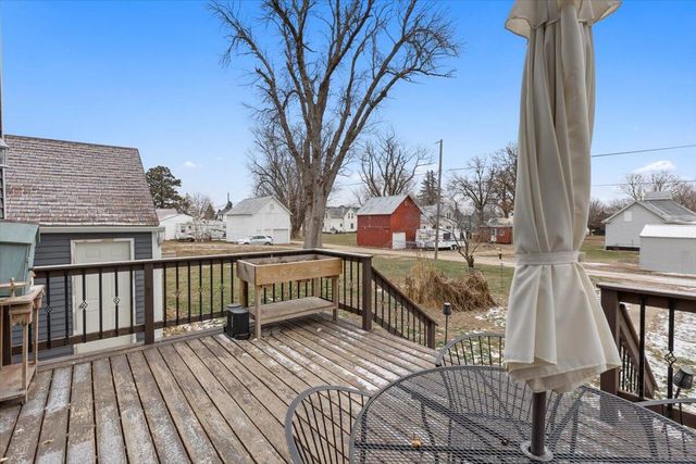 110 S LUBECK Street, Holstein, IA 51025