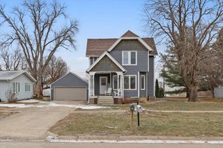 110 S LUBECK Street, Holstein, IA 51025
