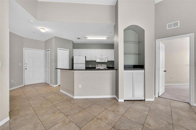 5611 LEGACY CRESCENT PLACE 304, Riverview, FL 33578