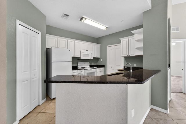 5611 LEGACY CRESCENT PLACE 304, Riverview, FL 33578