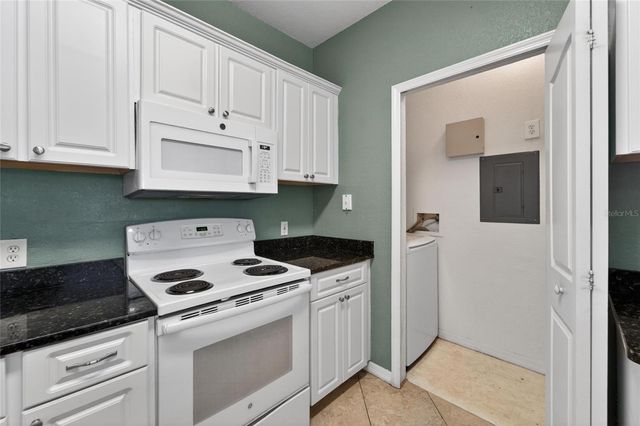 5611 LEGACY CRESCENT PLACE 304, Riverview, FL 33578