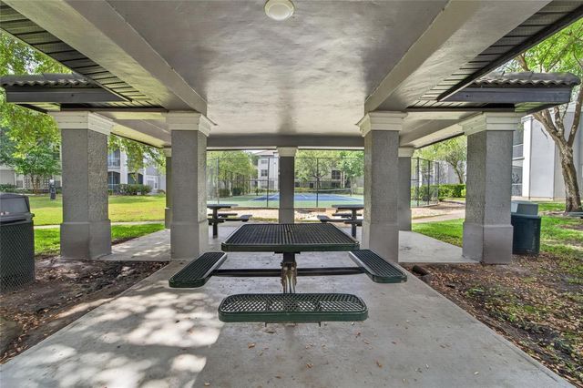 5611 LEGACY CRESCENT PLACE 304, Riverview, FL 33578