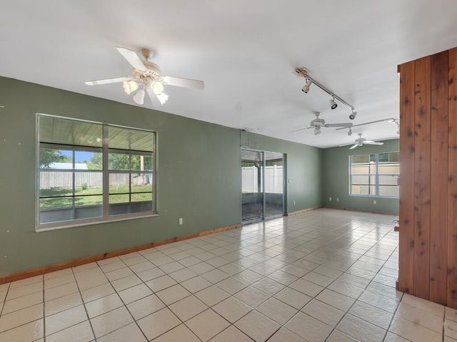 2309 NE 13th Court, Jensen Beach, FL 34957