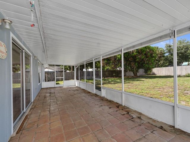 2309 NE 13th Court, Jensen Beach, FL 34957