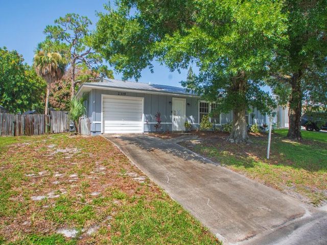 2309 NE 13th Court, Jensen Beach, FL 34957