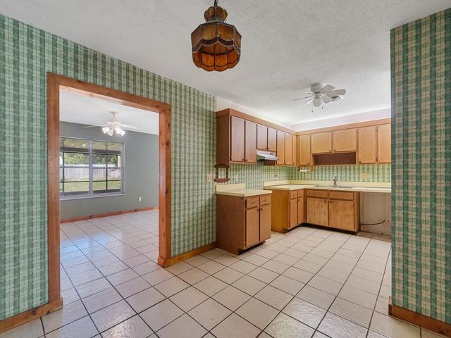 2309 NE 13th Court, Jensen Beach, FL 34957