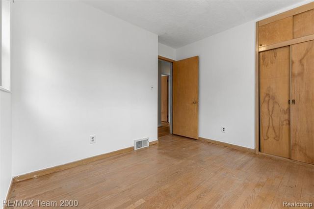 18441 Oakwood Boulevard, Dearborn, MI 48124
