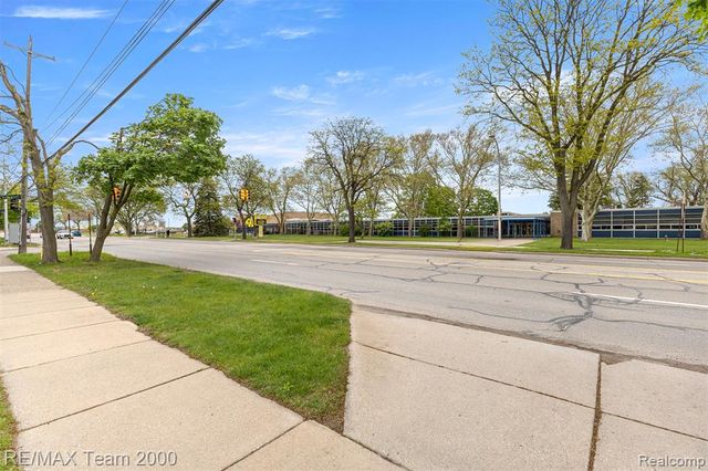 18441 Oakwood Boulevard, Dearborn, MI 48124