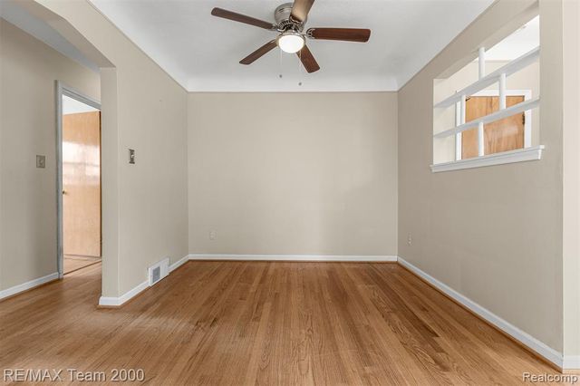 18441 Oakwood Boulevard, Dearborn, MI 48124