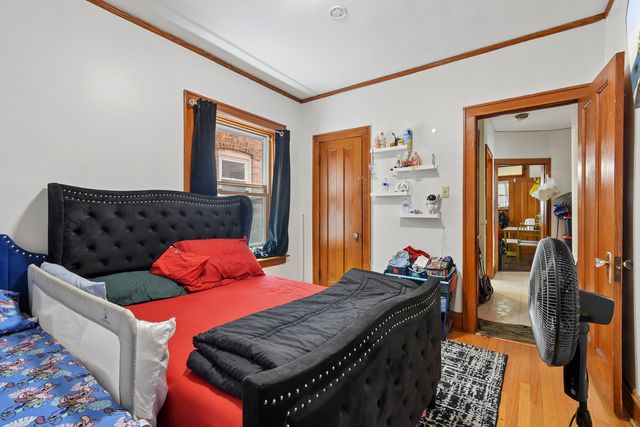 5922 N Melvina Avenue, Chicago, IL 60646