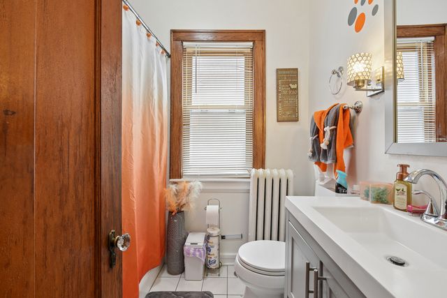 5922 N Melvina Avenue, Chicago, IL 60646
