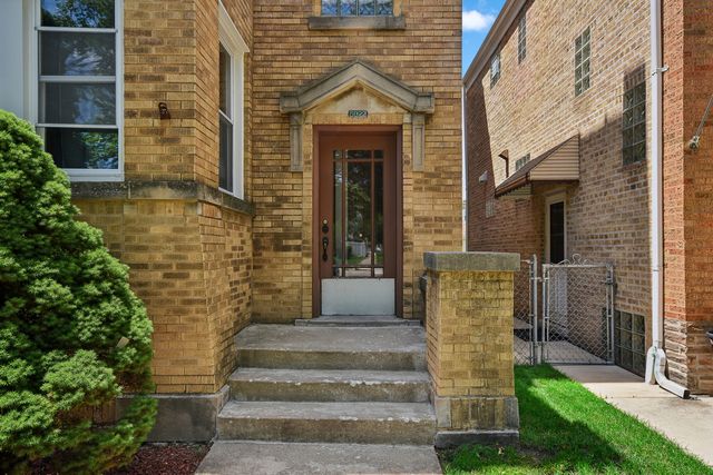 5922 N Melvina Avenue, Chicago, IL 60646