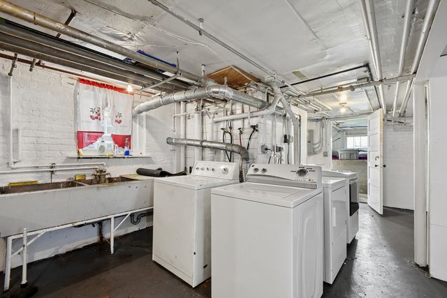 5922 N Melvina Avenue, Chicago, IL 60646