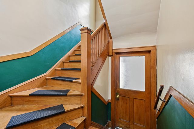 5922 N Melvina Avenue, Chicago, IL 60646