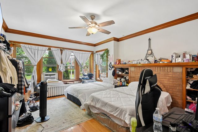 5922 N Melvina Avenue, Chicago, IL 60646
