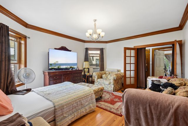5922 N Melvina Avenue, Chicago, IL 60646