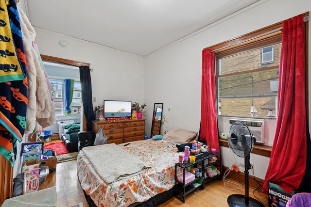5922 N Melvina Avenue, Chicago, IL 60646